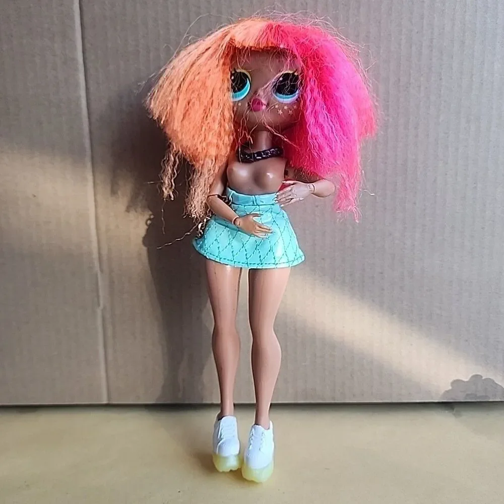 LOL Surprise O.M.G Neonlicious Fashion Doll series 1 OMG MGA